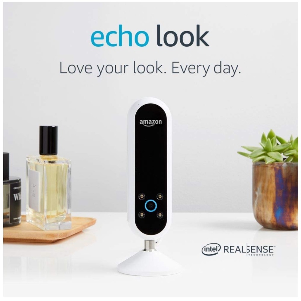 Amazon echo look, NWT